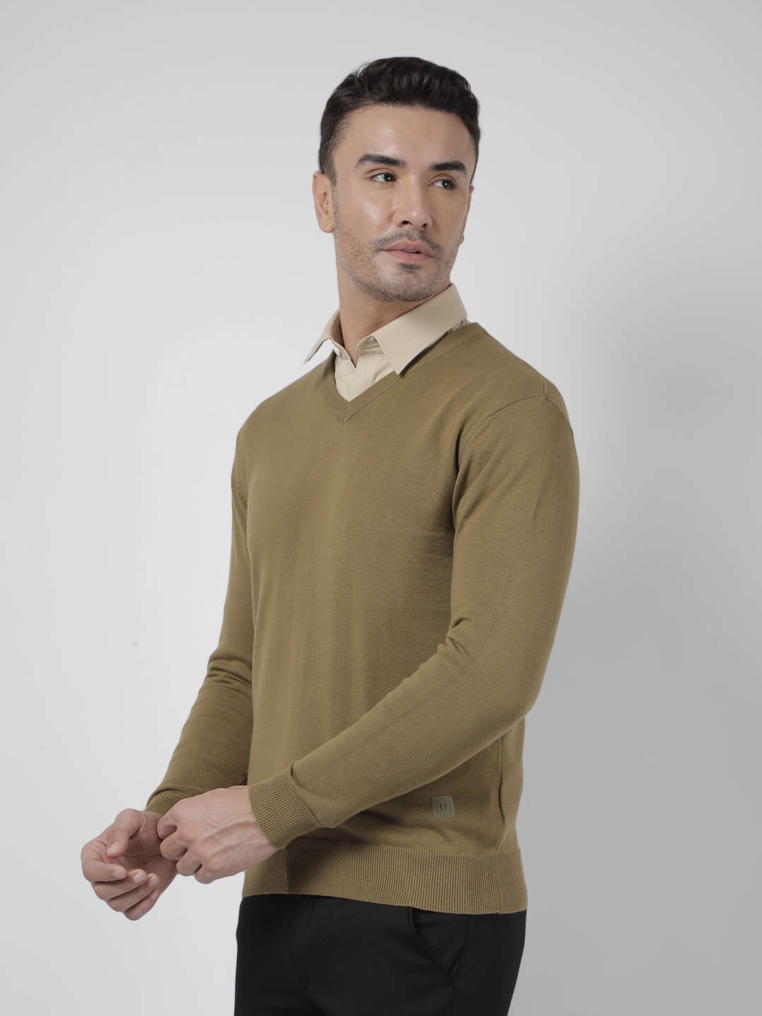 Numero Uno Men Solid Green Sweater